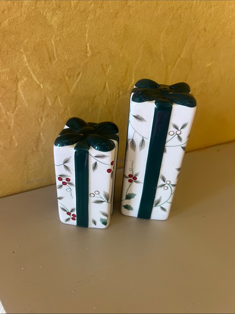 Gift Salt and Pepper Shakers